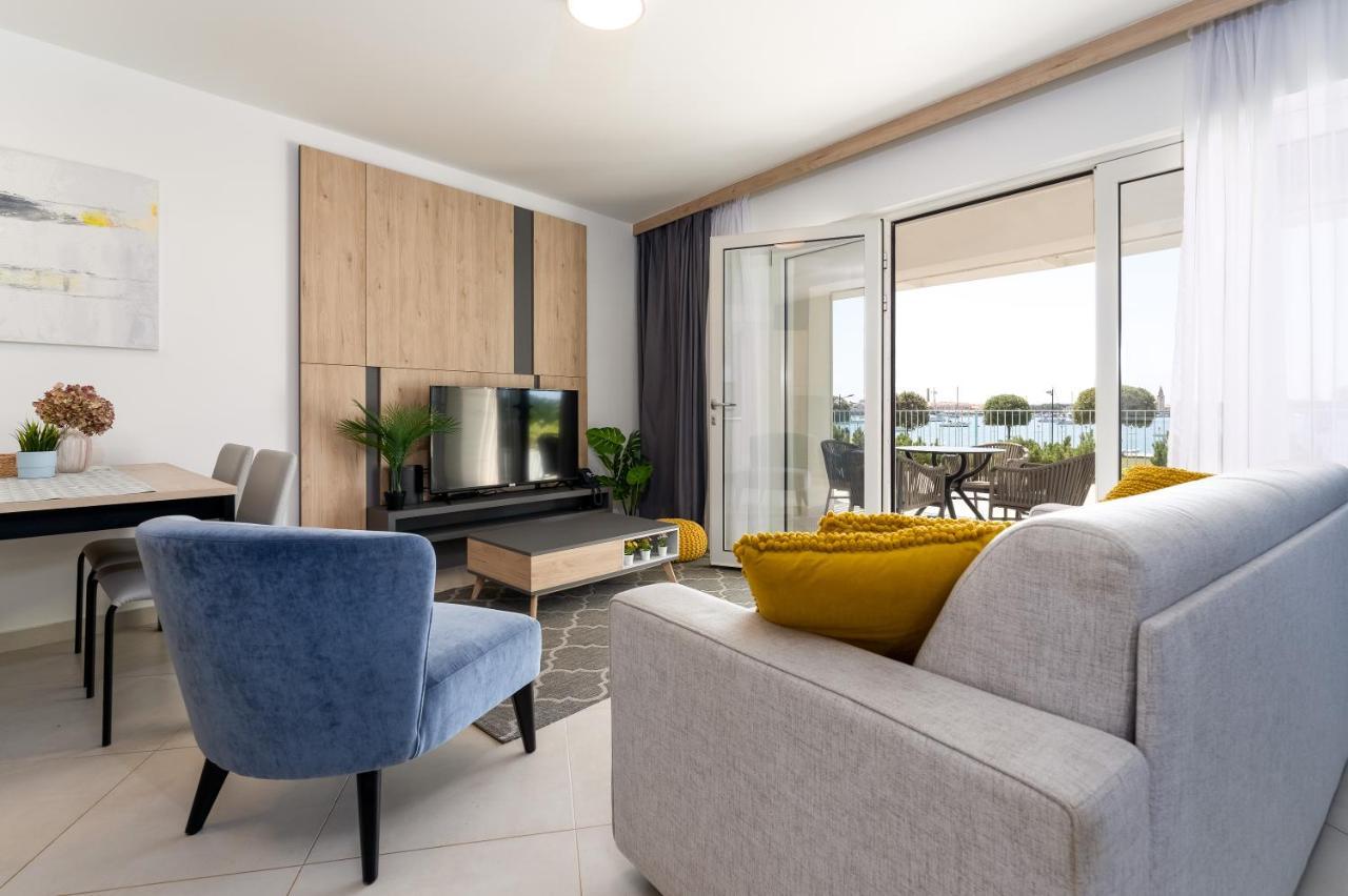 Superior Seaview Apt. With Pool Umag Bagian luar foto